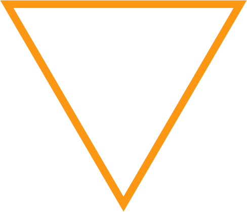 Triangle inversé orange sur fond noir. Simple et graphique. - Agence web Prism'