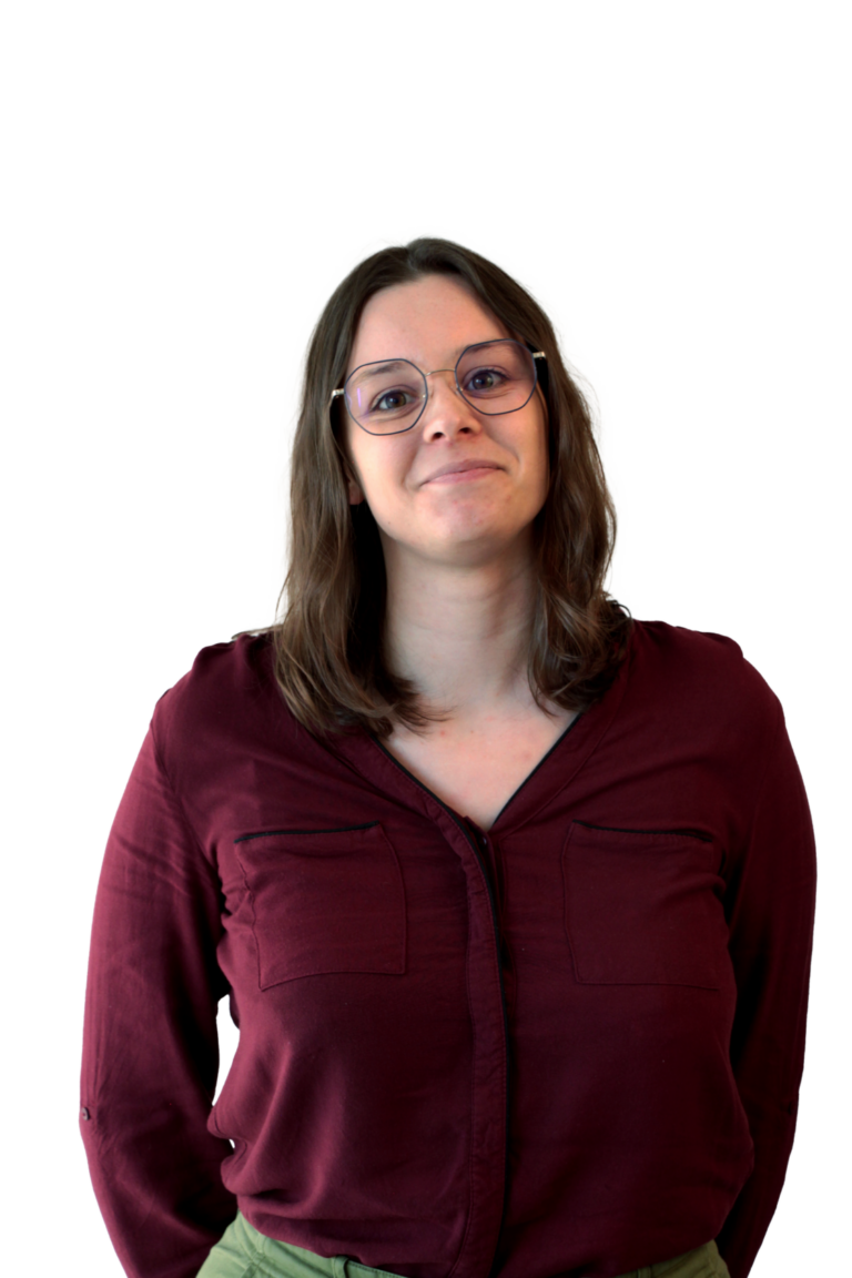 Lucie, graphiste et web designer de l'agence web prism'